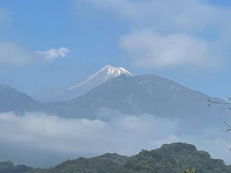 ���ꥵ�л�